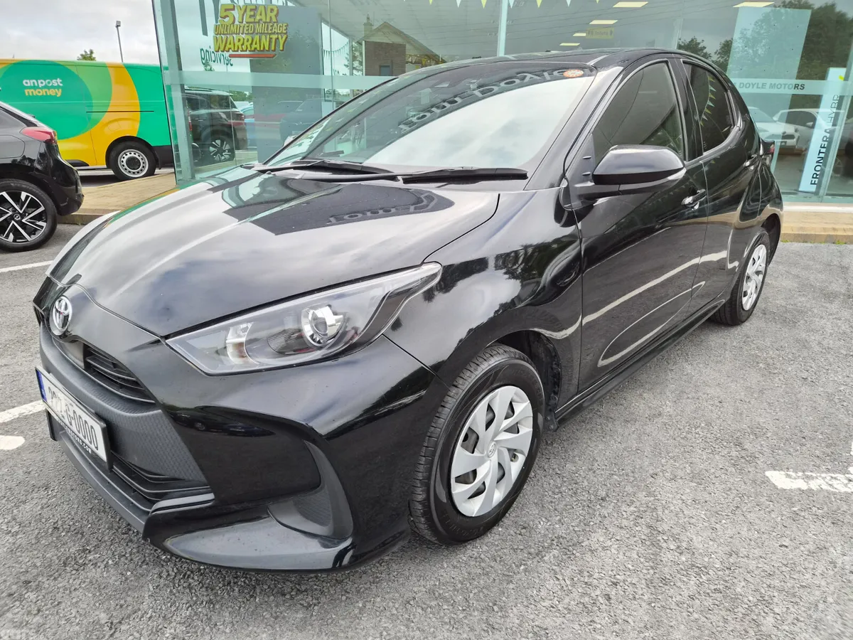 Toyota Yaris Hatchback, Petrol, 2022, Black
