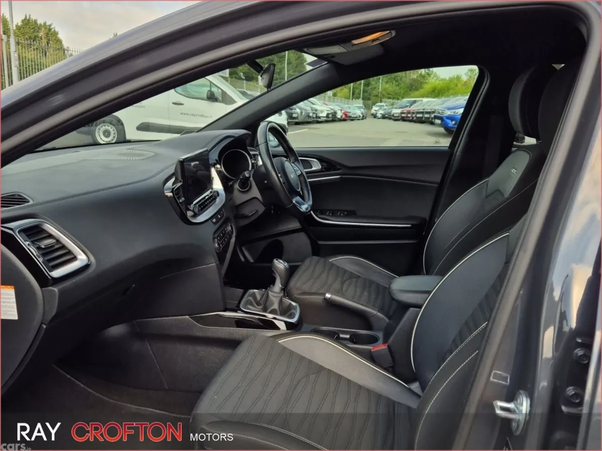Kia Ceed Hatchback, Diesel Hybrid, 2024, Grey