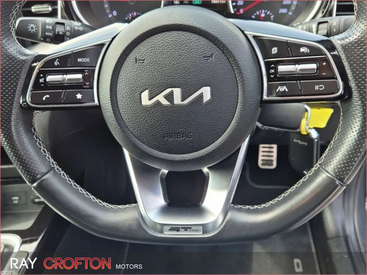 Kia Ceed Hatchback, Diesel Hybrid, 2024, Grey