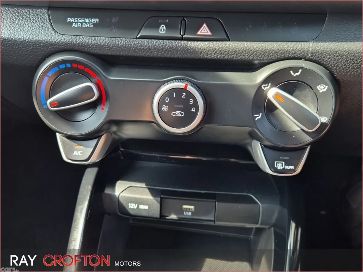 Kia Stonic Estate, Petrol, 2024, Blue