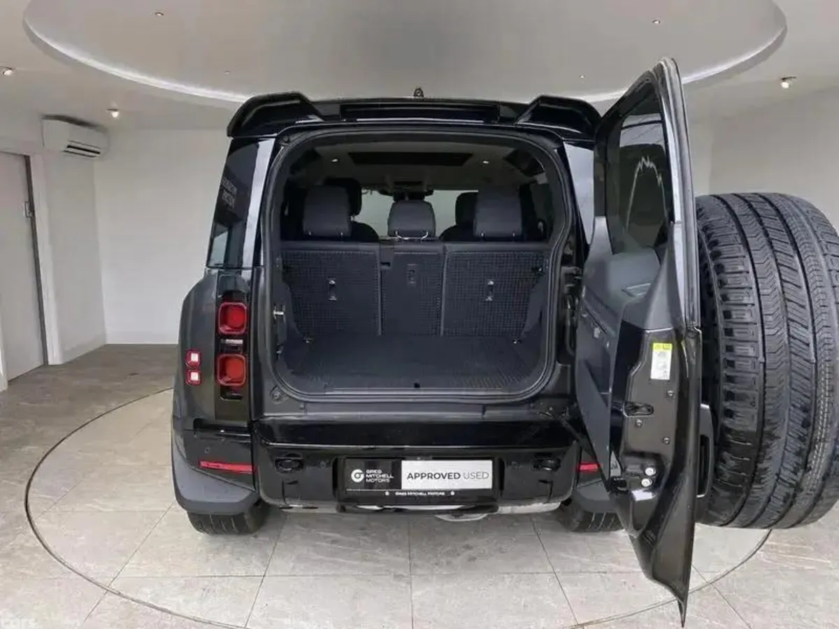Land Rover Defender SUV, Diesel Hybrid, 2023, Grey