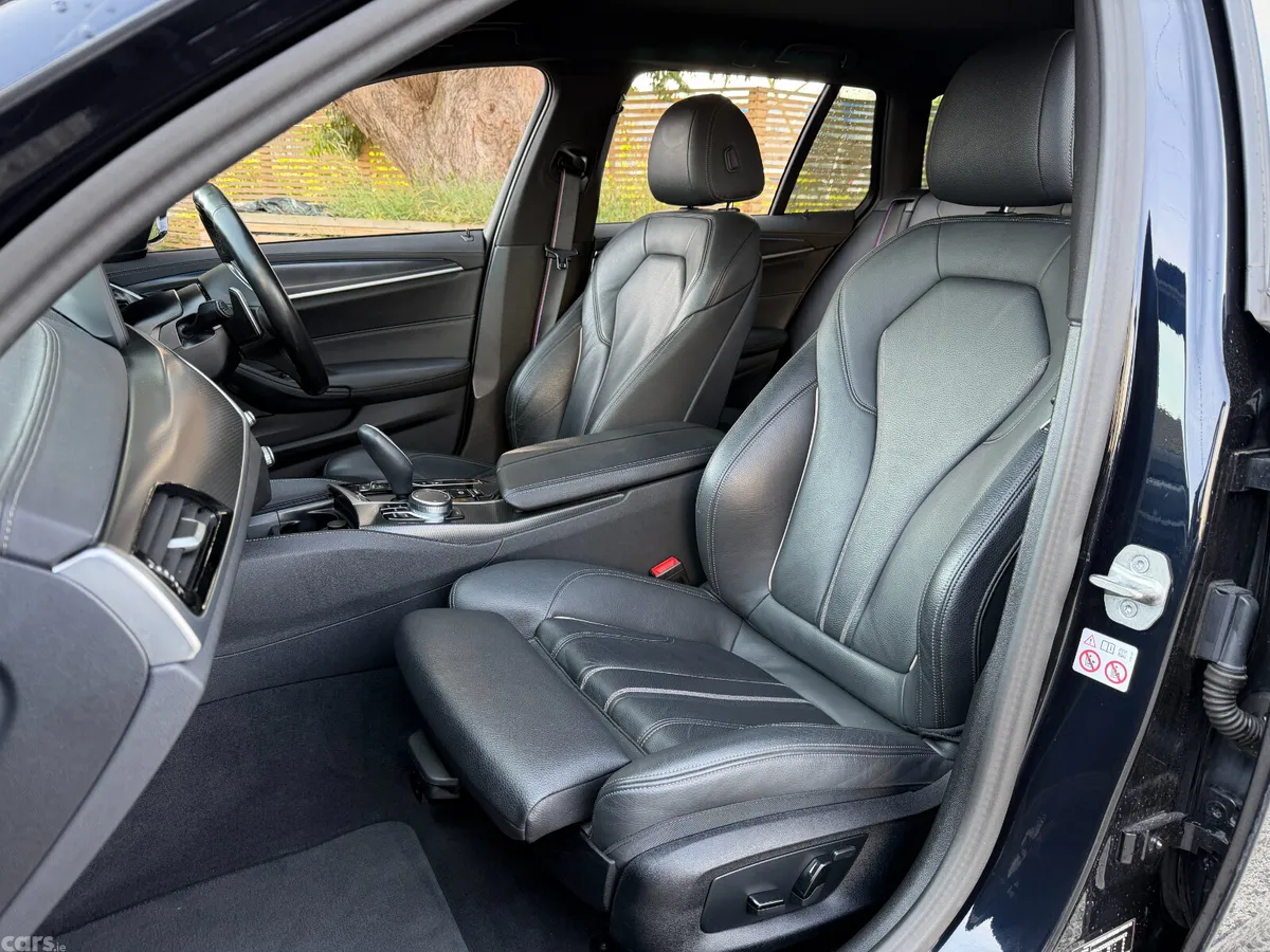 BMW 5-Series Estate, Petrol Plug-in Hybrid, 2023, Black