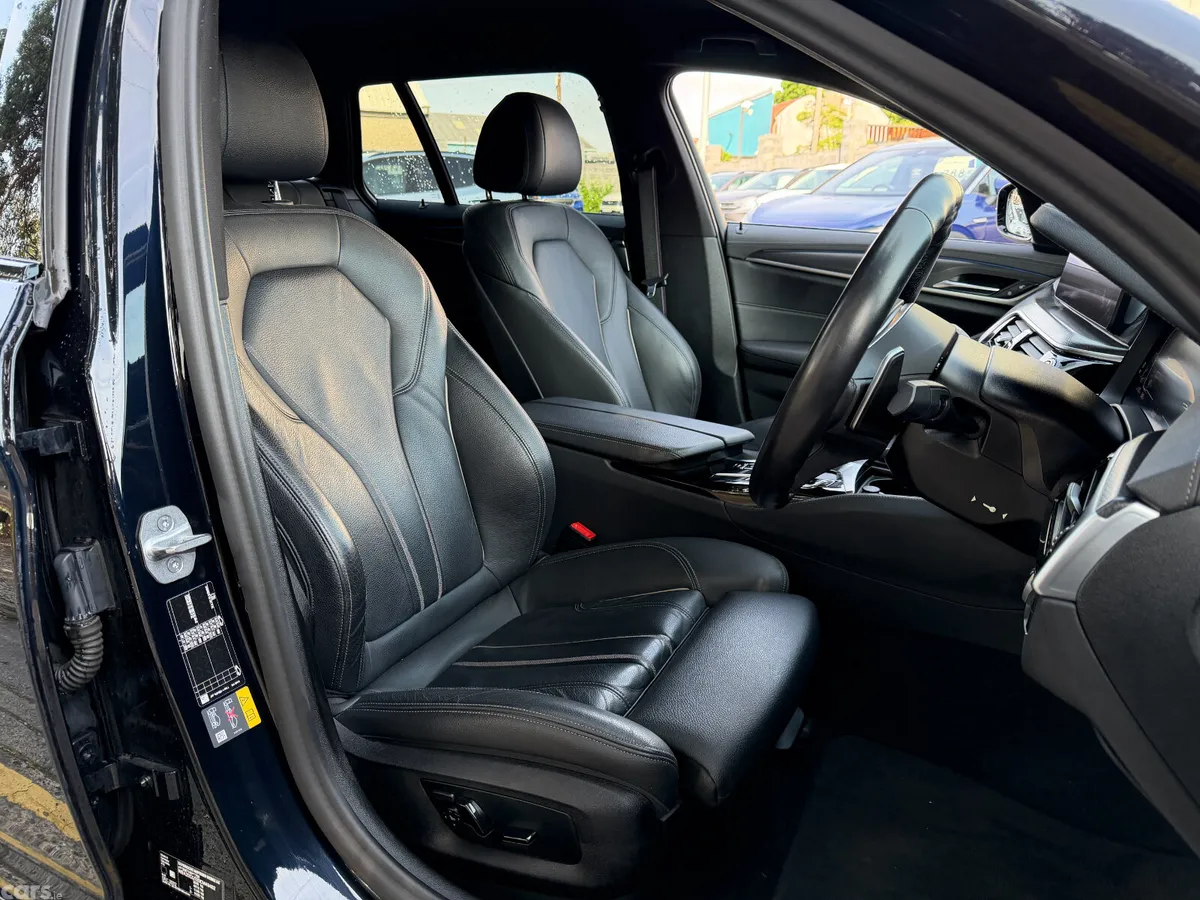 BMW 5-Series Estate, Petrol Plug-in Hybrid, 2023, Black