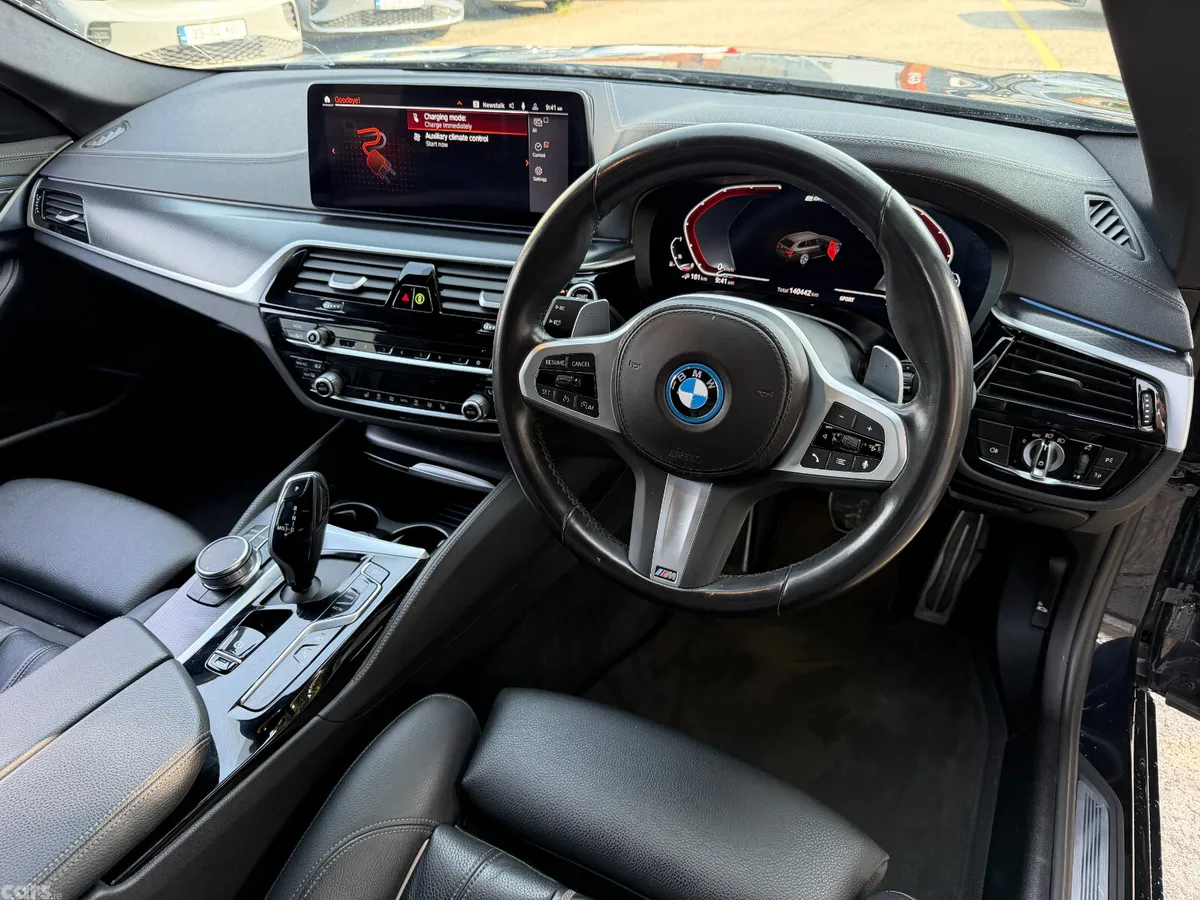 BMW 5-Series Estate, Petrol Plug-in Hybrid, 2023, Black