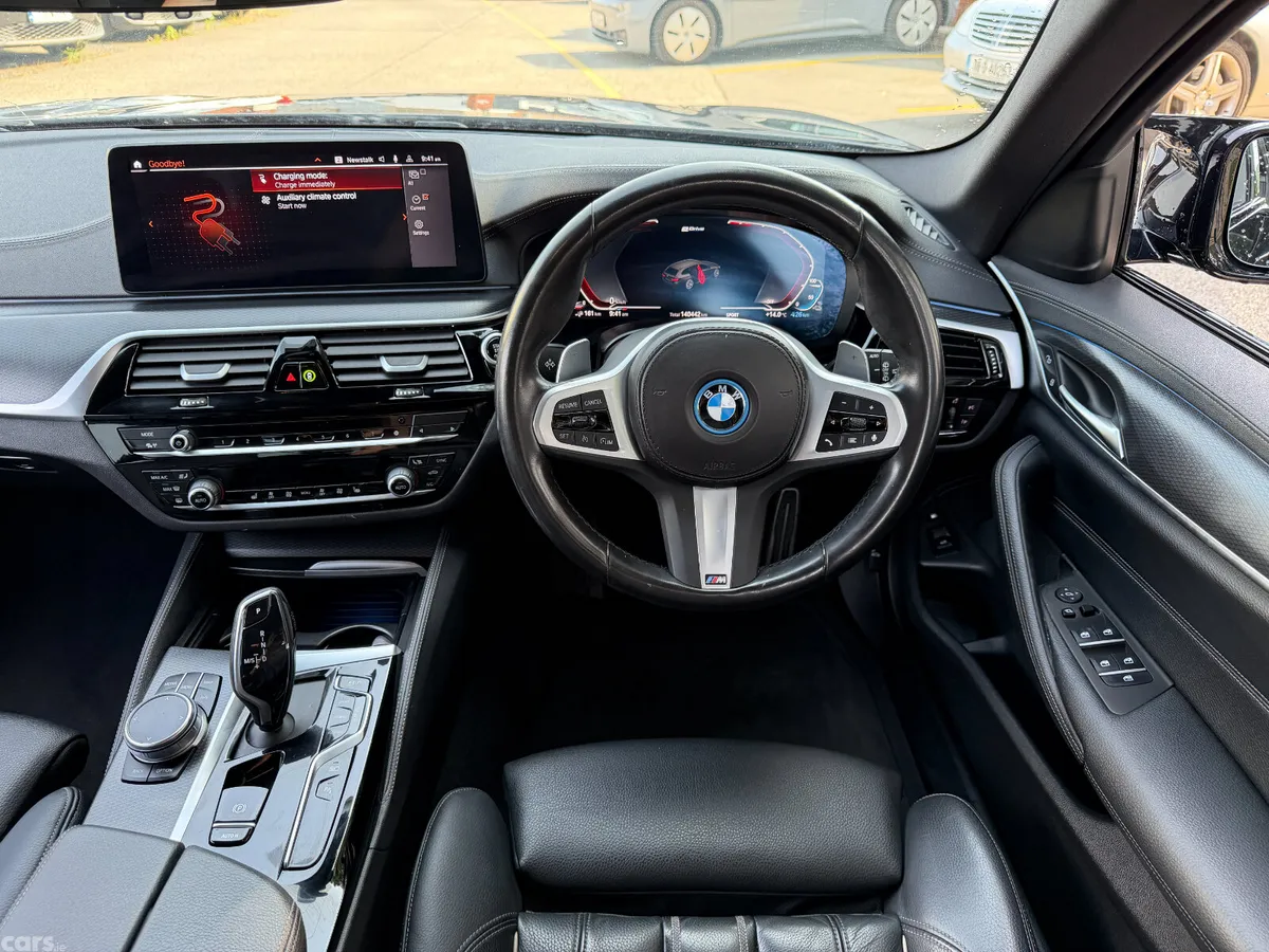 BMW 5-Series Estate, Petrol Plug-in Hybrid, 2023, Black