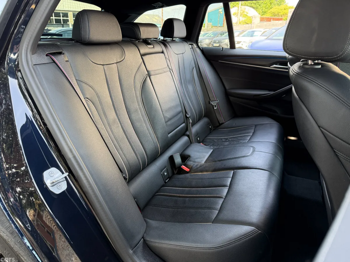 BMW 5-Series Estate, Petrol Plug-in Hybrid, 2023, Black