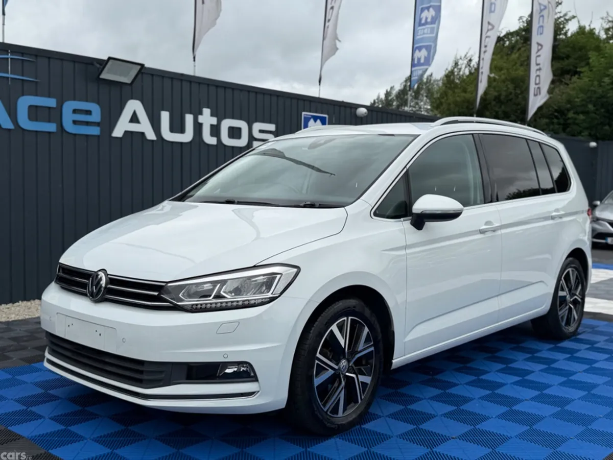 Volkswagen Touran MPV, Diesel, 2020, White