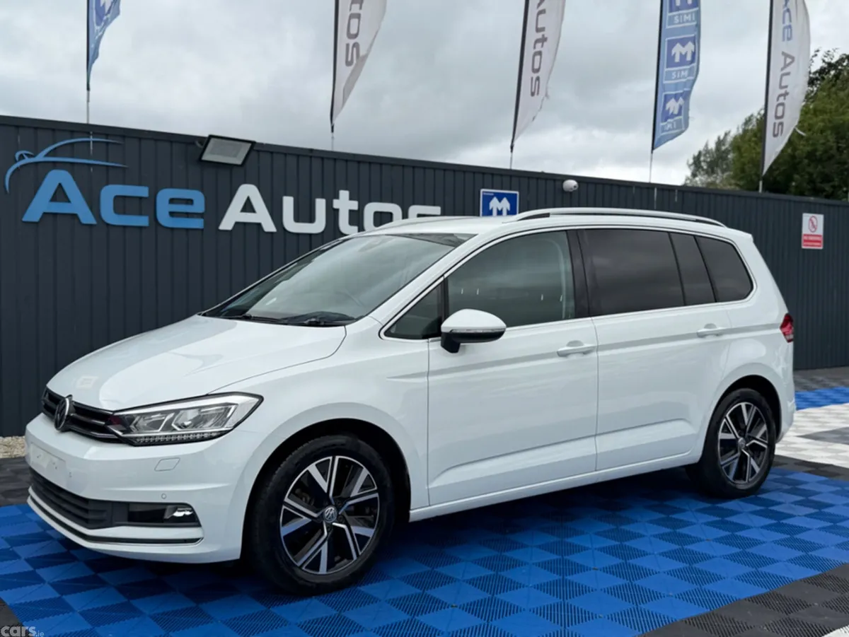 Volkswagen Touran MPV, Diesel, 2020, White