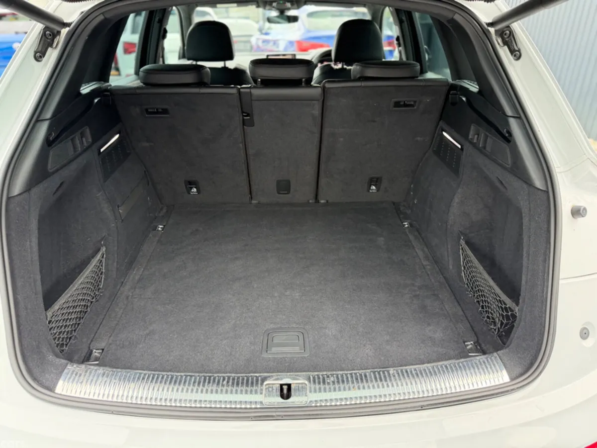 Audi Q5 SUV, Diesel, 2021, White