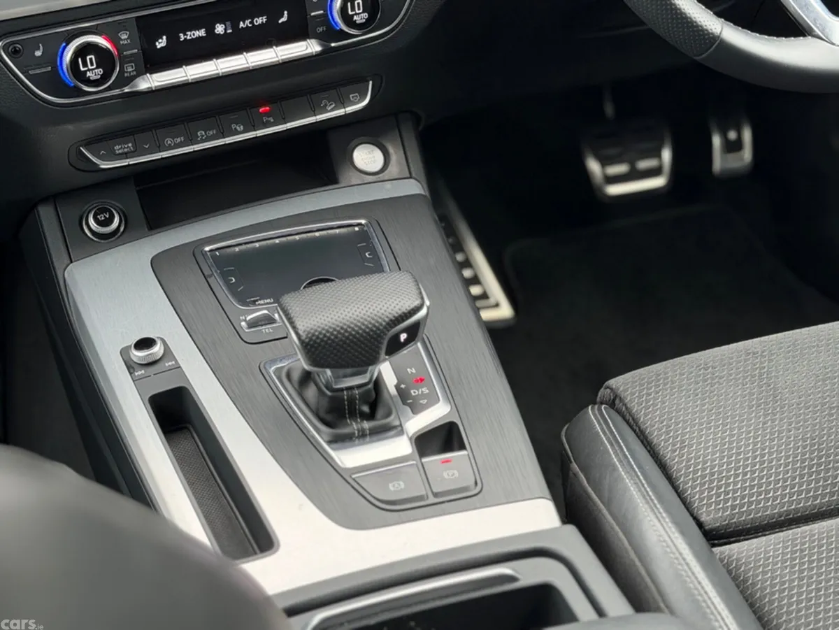 Audi Q5 SUV, Diesel, 2021, White