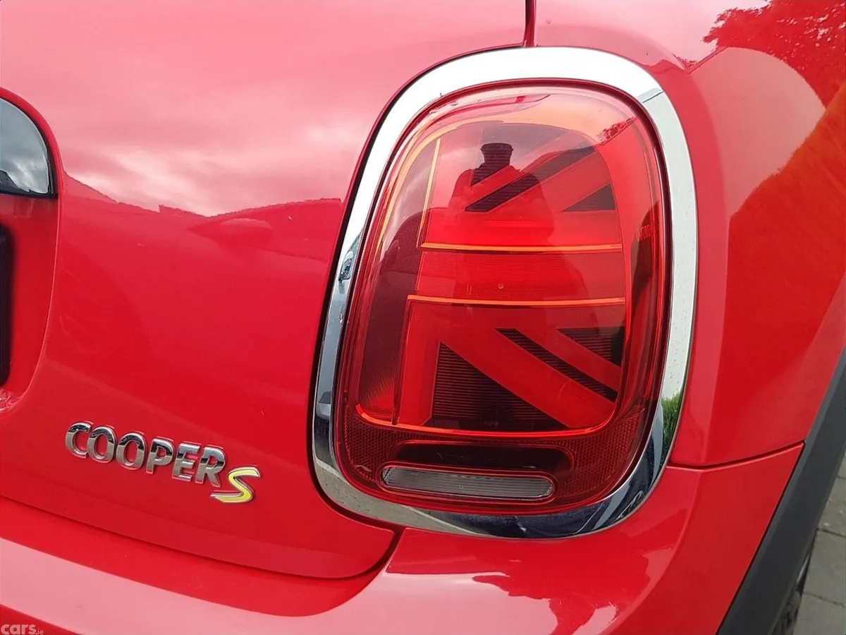 Mini Cooper Hatchback, Electric, 2023, Red