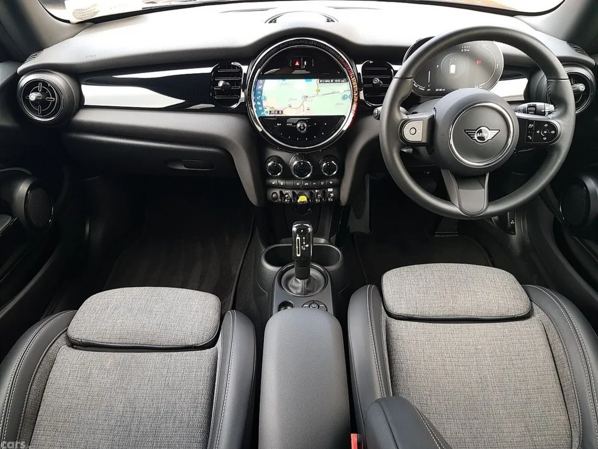 Mini Cooper Hatchback, Electric, 2023, Red