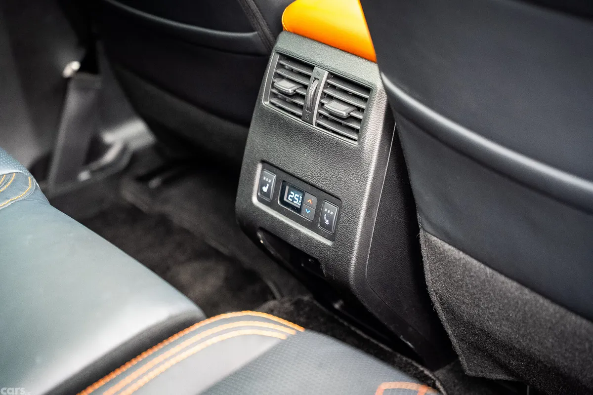 Mitsubishi Outlander SUV, Petrol Plug-in Hybrid, 2023, White