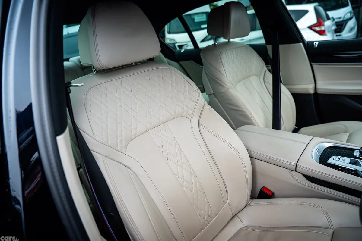 BMW 7-Series Saloon, Diesel, 2022, Black