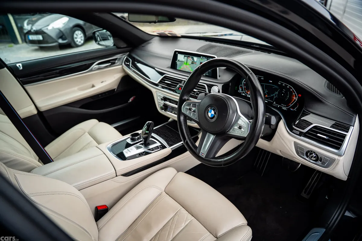BMW 7-Series Saloon, Diesel, 2022, Black