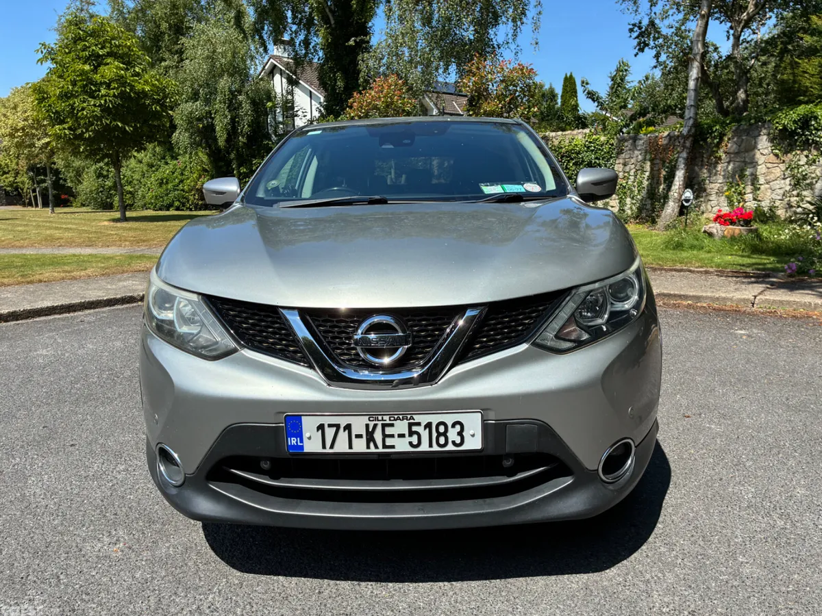 Nissan Qashqai SUV, Diesel, 2017, Silver