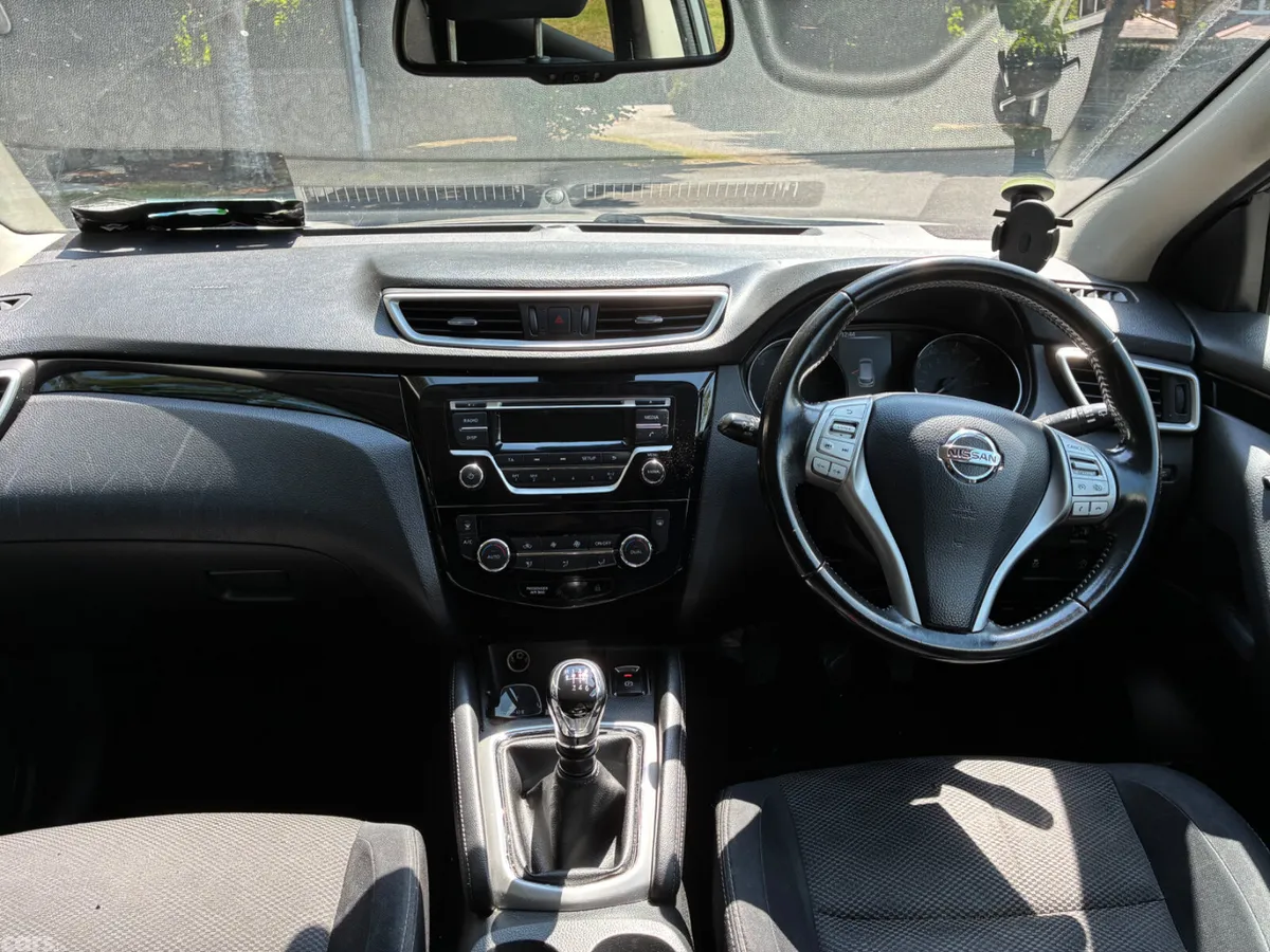 Nissan Qashqai SUV, Diesel, 2017, Silver