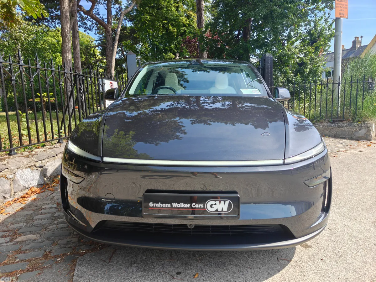 Tesla Model Y MPV, Electric, 2025, Grey