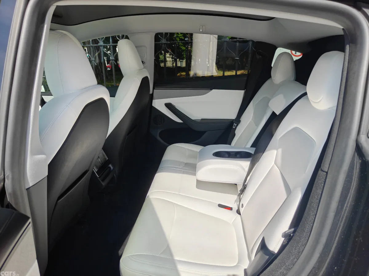 Tesla Model Y MPV, Electric, 2025, Grey