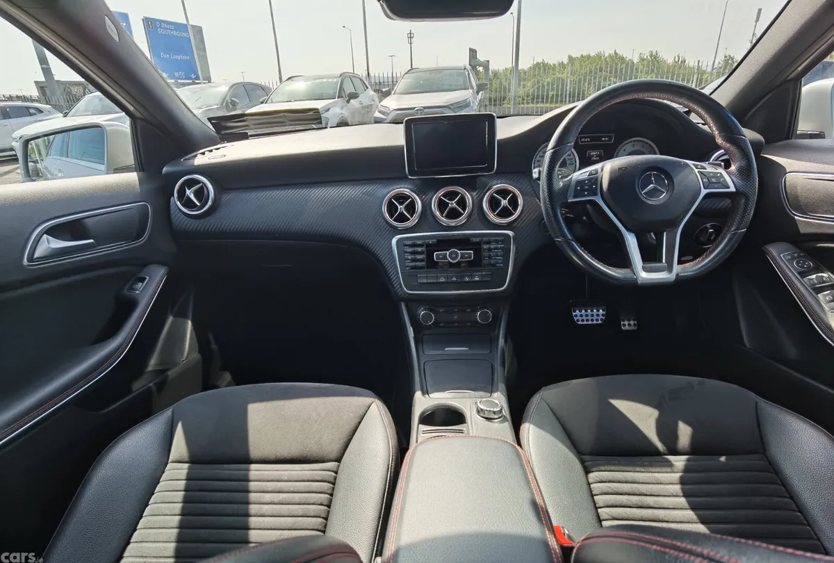 Mercedes-Benz A-Class Hatchback, Petrol, 2015, Silver
