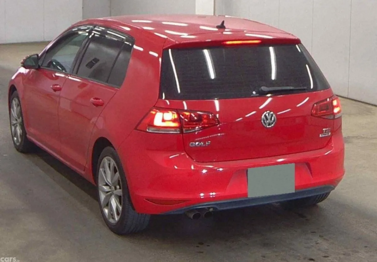 Volkswagen Golf Hatchback, Petrol, 2015, Red