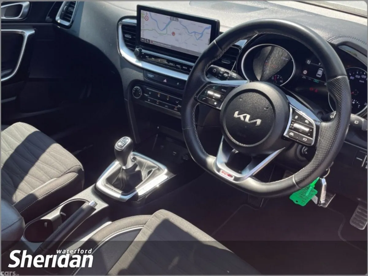 Kia Ceed Hatchback, Diesel, 2023, Grey