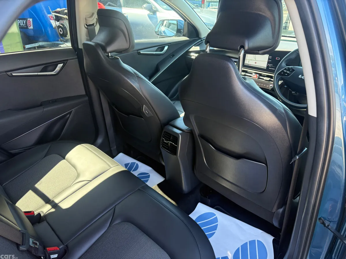 Kia Niro SUV, Petrol Plug-in Hybrid, 2024, Blue