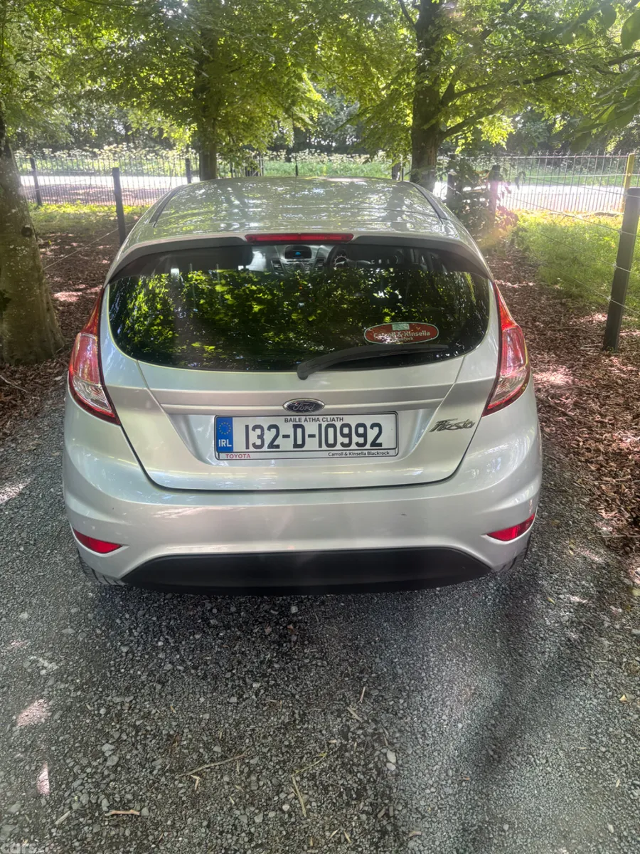 Ford Fiesta Hatchback, Petrol, 2013, Silver