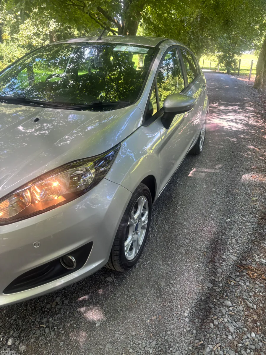 Ford Fiesta Hatchback, Petrol, 2013, Silver