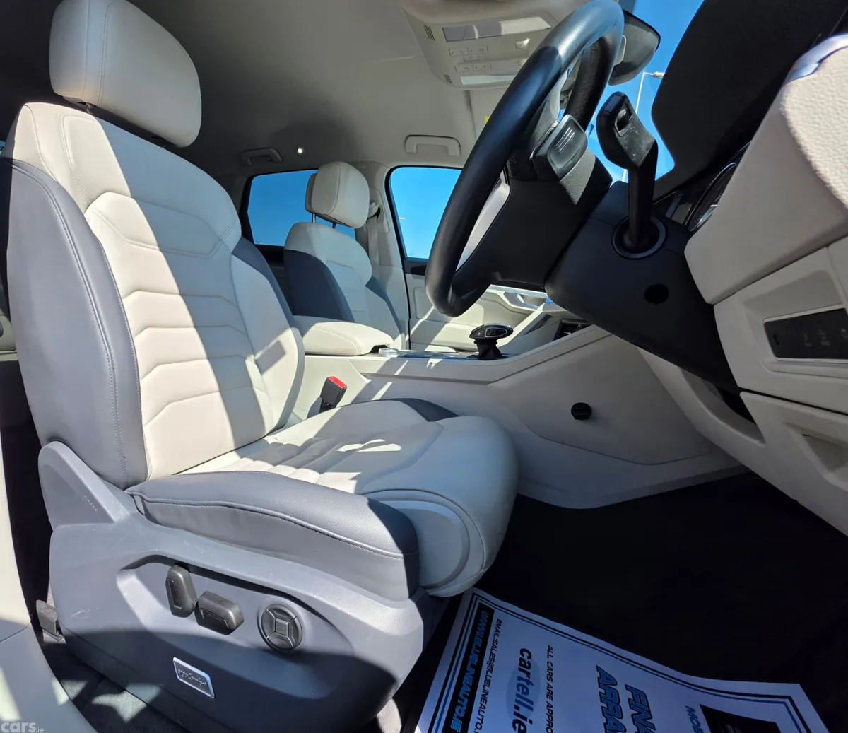 Volkswagen Touareg SUV, Diesel, 2020, Blue