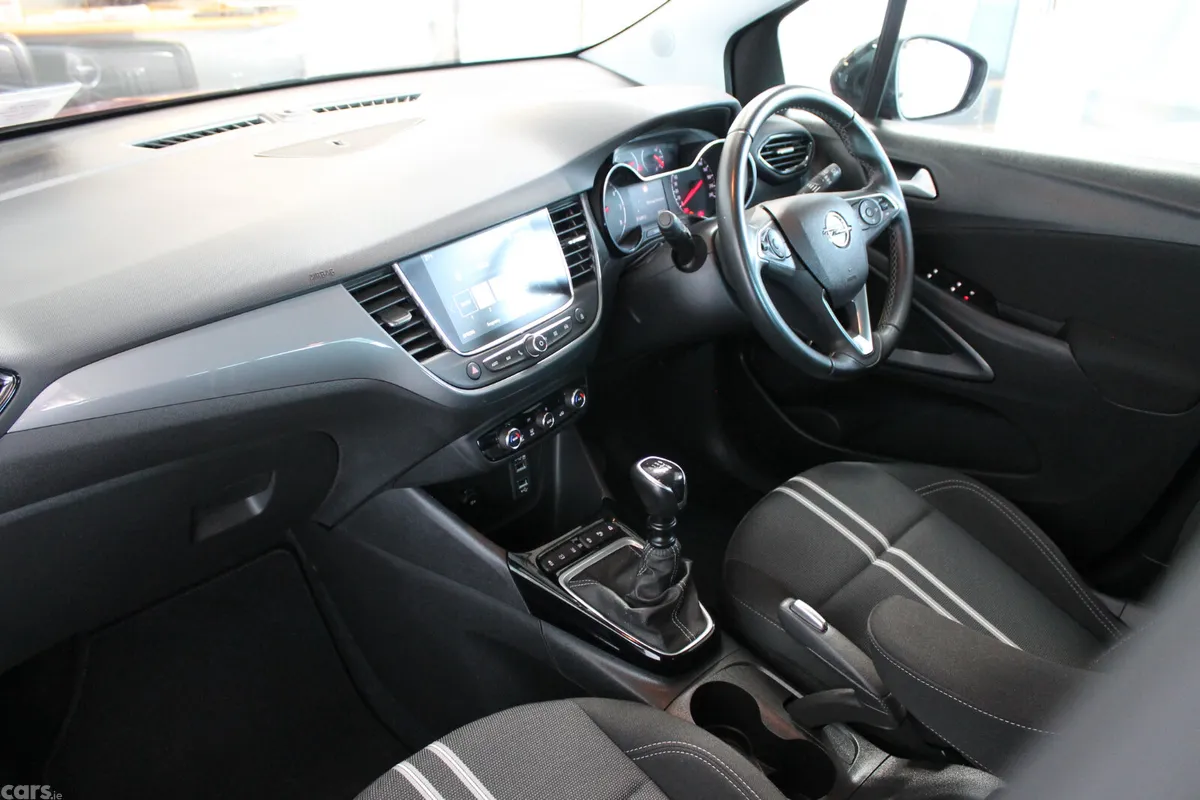 Opel Crossland SUV, Petrol, 2024, Red