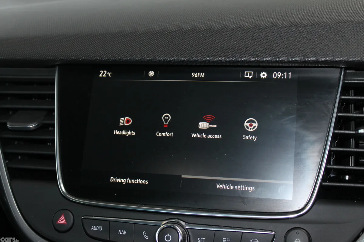 Opel Crossland SUV, Petrol, 2024, Red