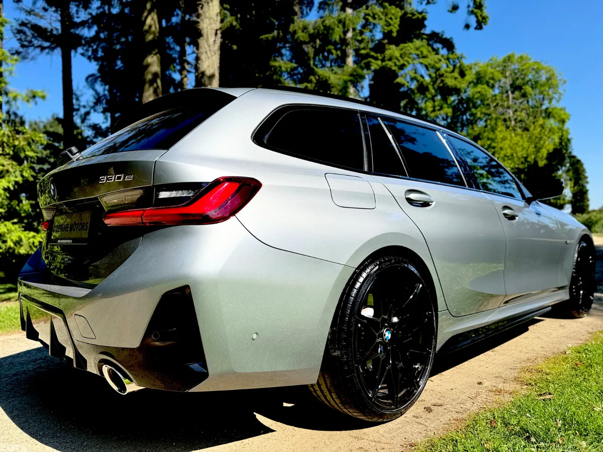 BMW 3-Series Estate/Jeep, Petrol Plug-in Hybrid, 2023, Grey