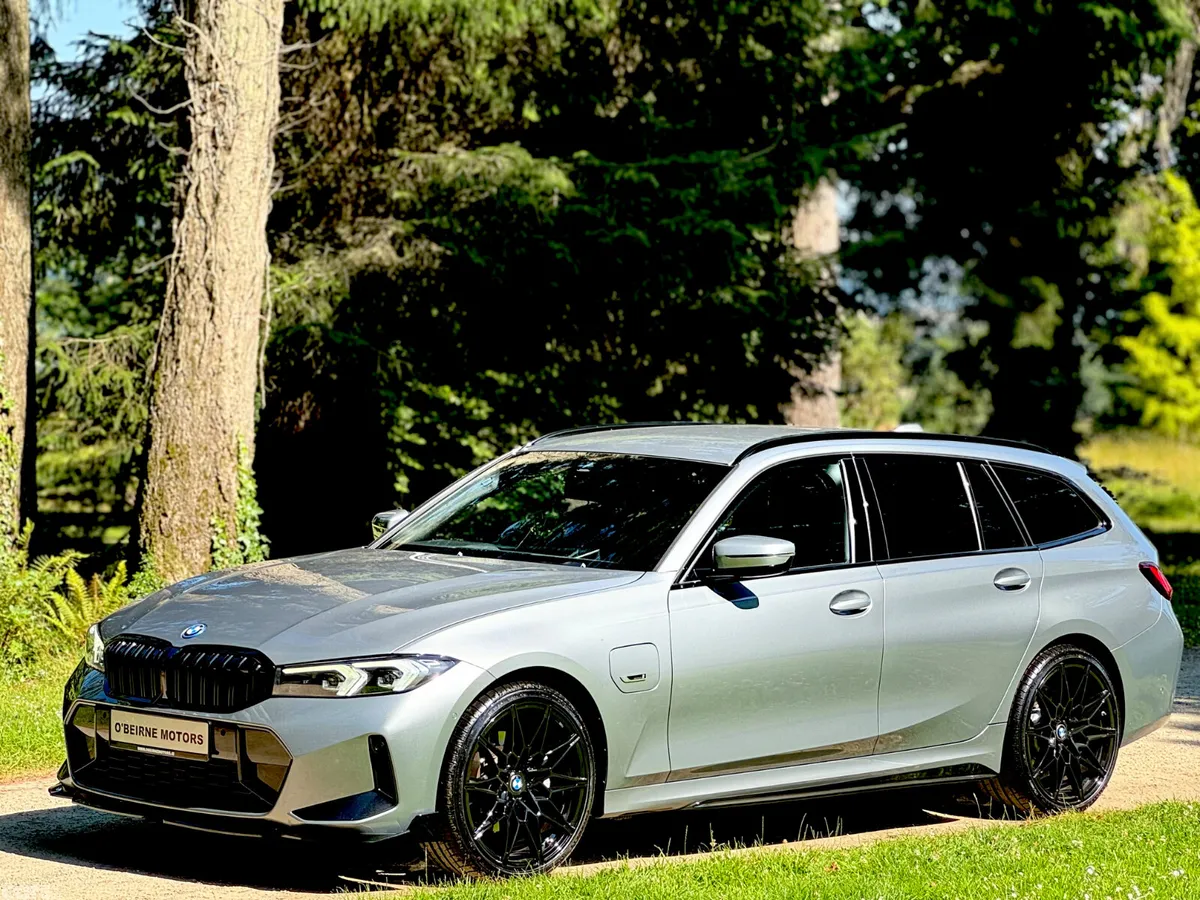 BMW 3-Series Estate/Jeep, Petrol Plug-in Hybrid, 2023, Grey