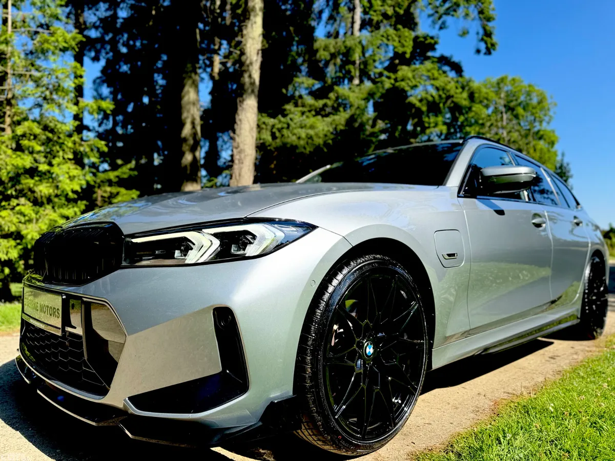 BMW 3-Series Estate/Jeep, Petrol Plug-in Hybrid, 2023, Grey