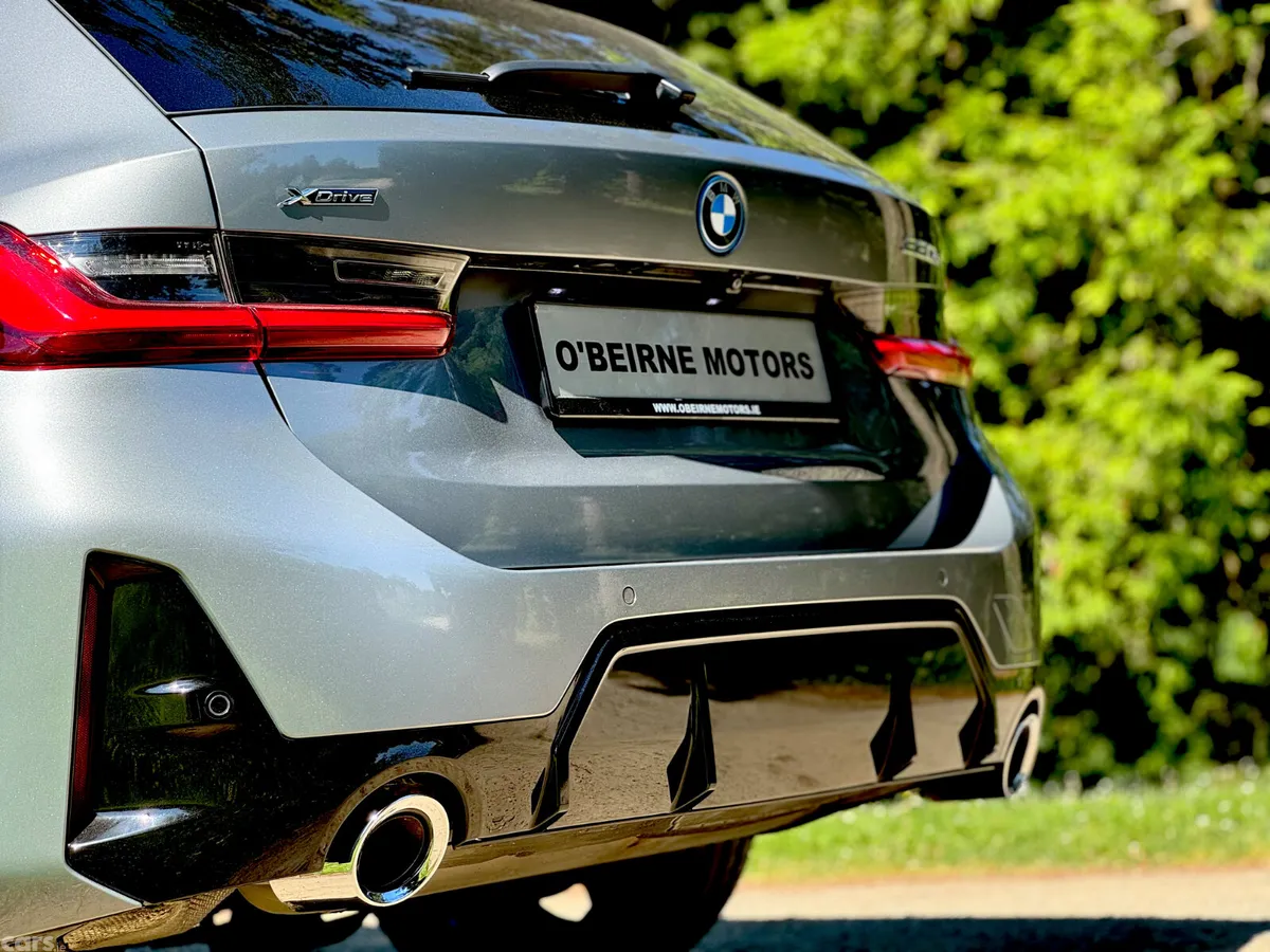 BMW 3-Series Estate/Jeep, Petrol Plug-in Hybrid, 2023, Grey