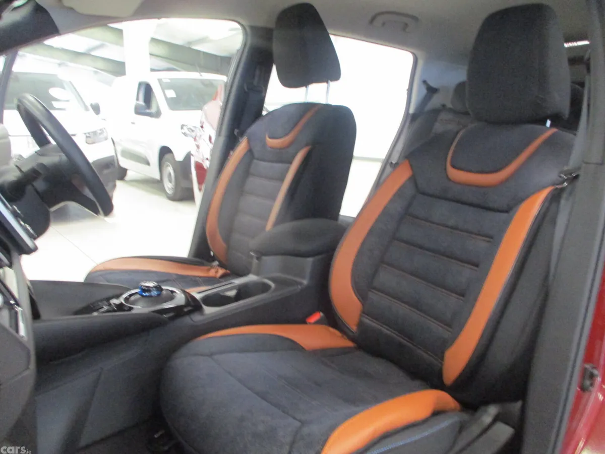Nissan Leaf Hatchback, Electric, 2022, Red
