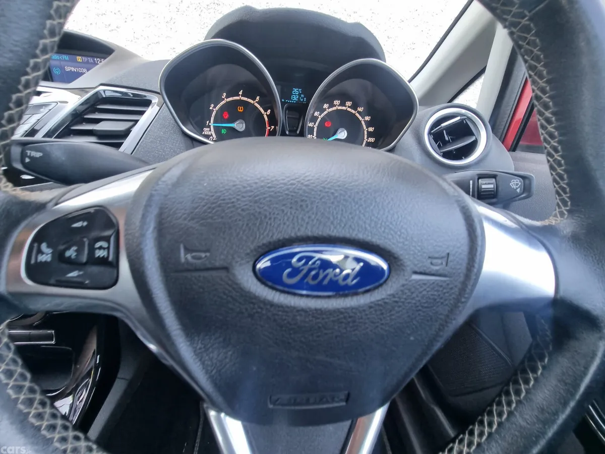 Ford Fiesta Hatchback, Petrol, 2016, Red