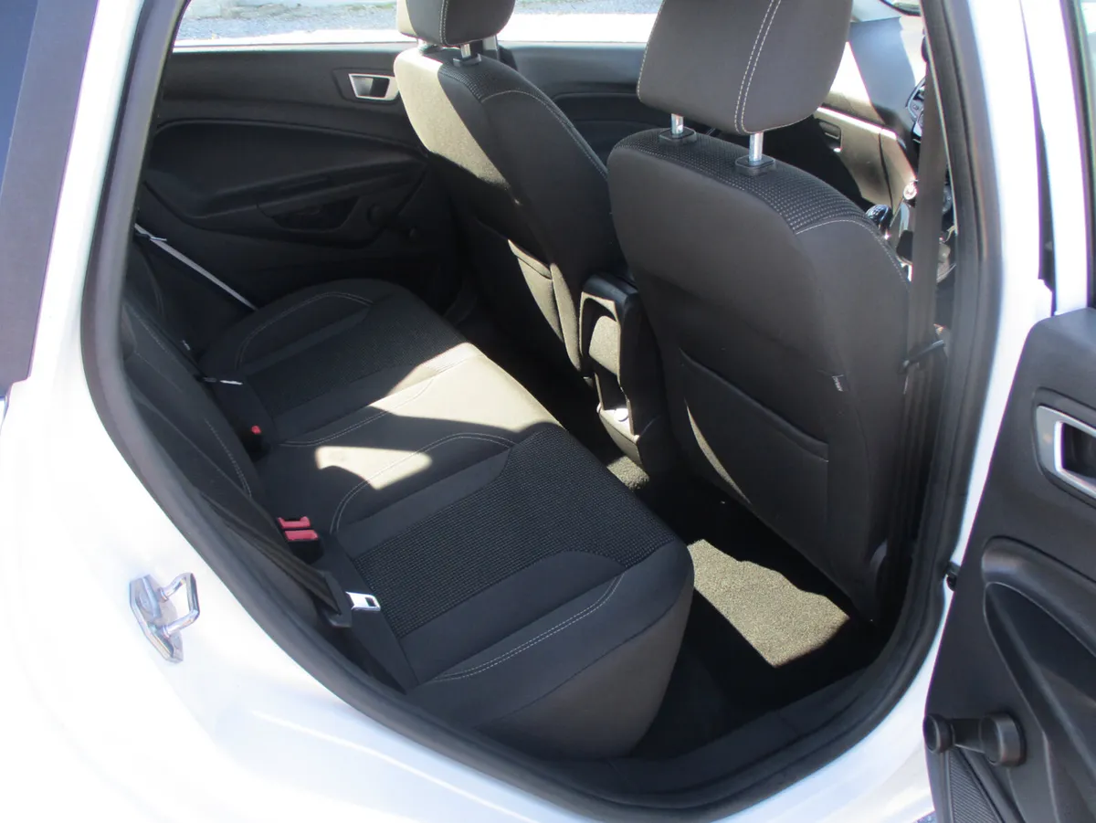 Ford Fiesta Hatchback, Petrol, 2017, White