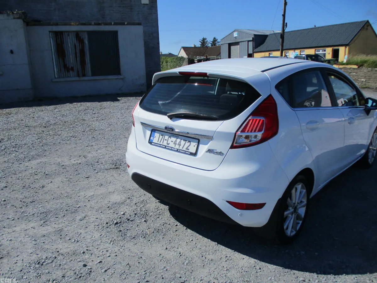 Ford Fiesta Hatchback, Petrol, 2017, White