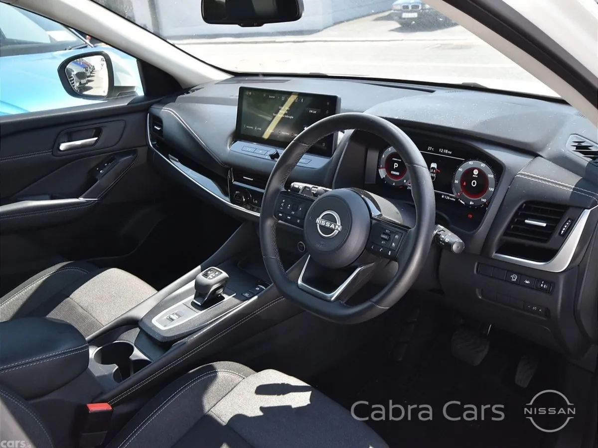 Nissan Qashqai SUV, Petrol Hybrid, 2024, White