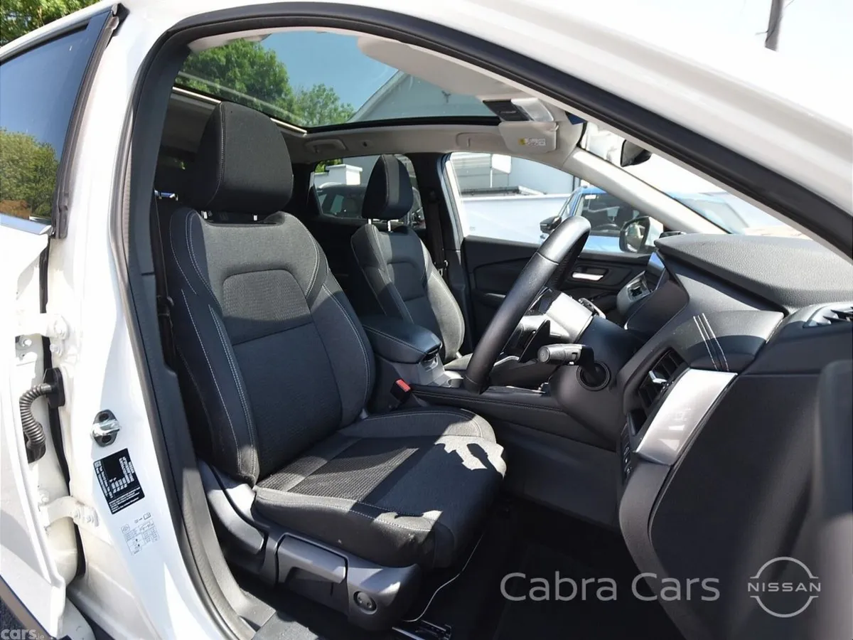 Nissan Qashqai SUV, Petrol Hybrid, 2024, White