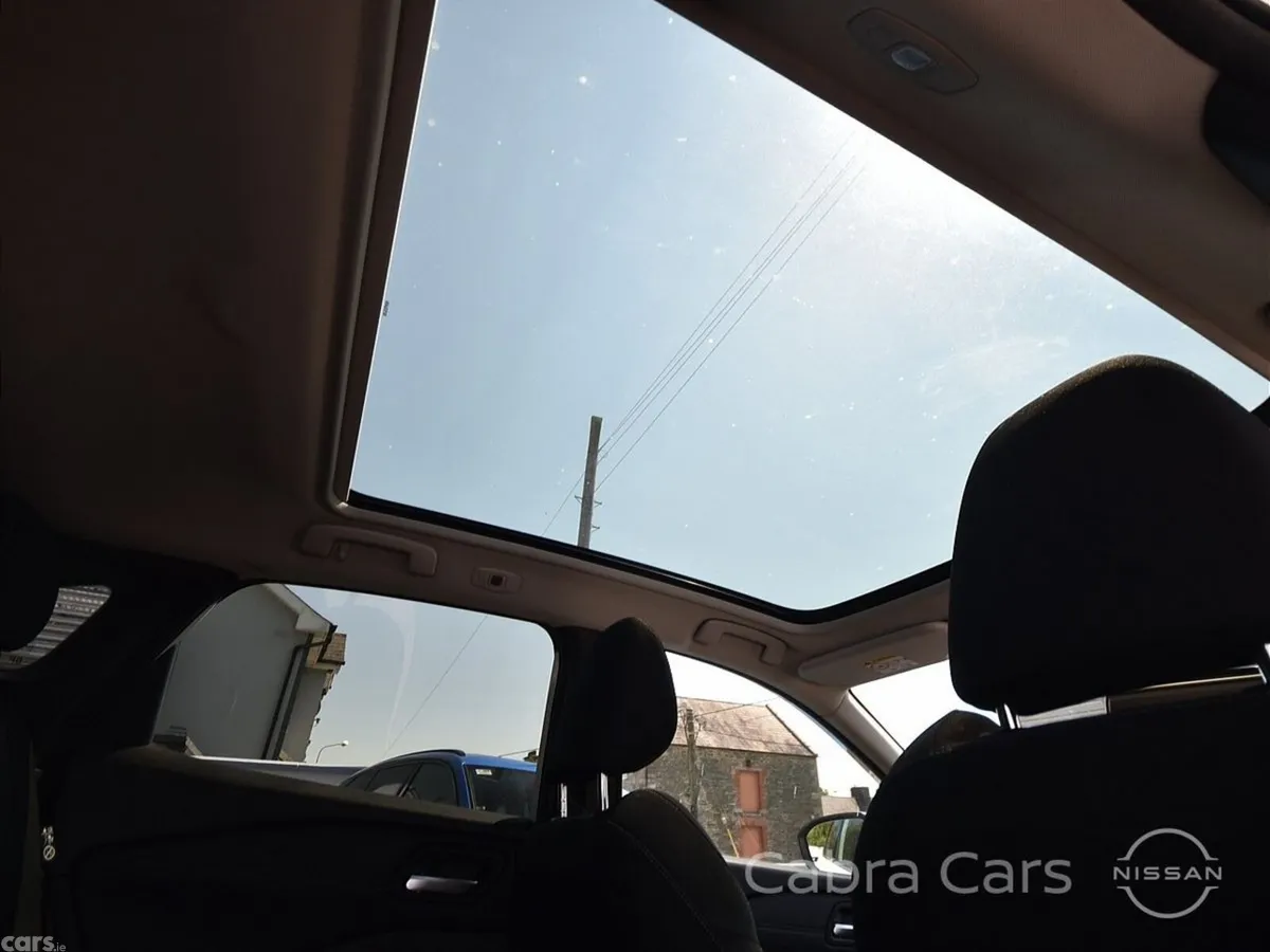 Nissan Qashqai SUV, Petrol Hybrid, 2024, White