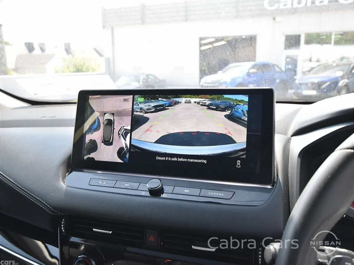 Nissan Qashqai SUV, Petrol Hybrid, 2024, White