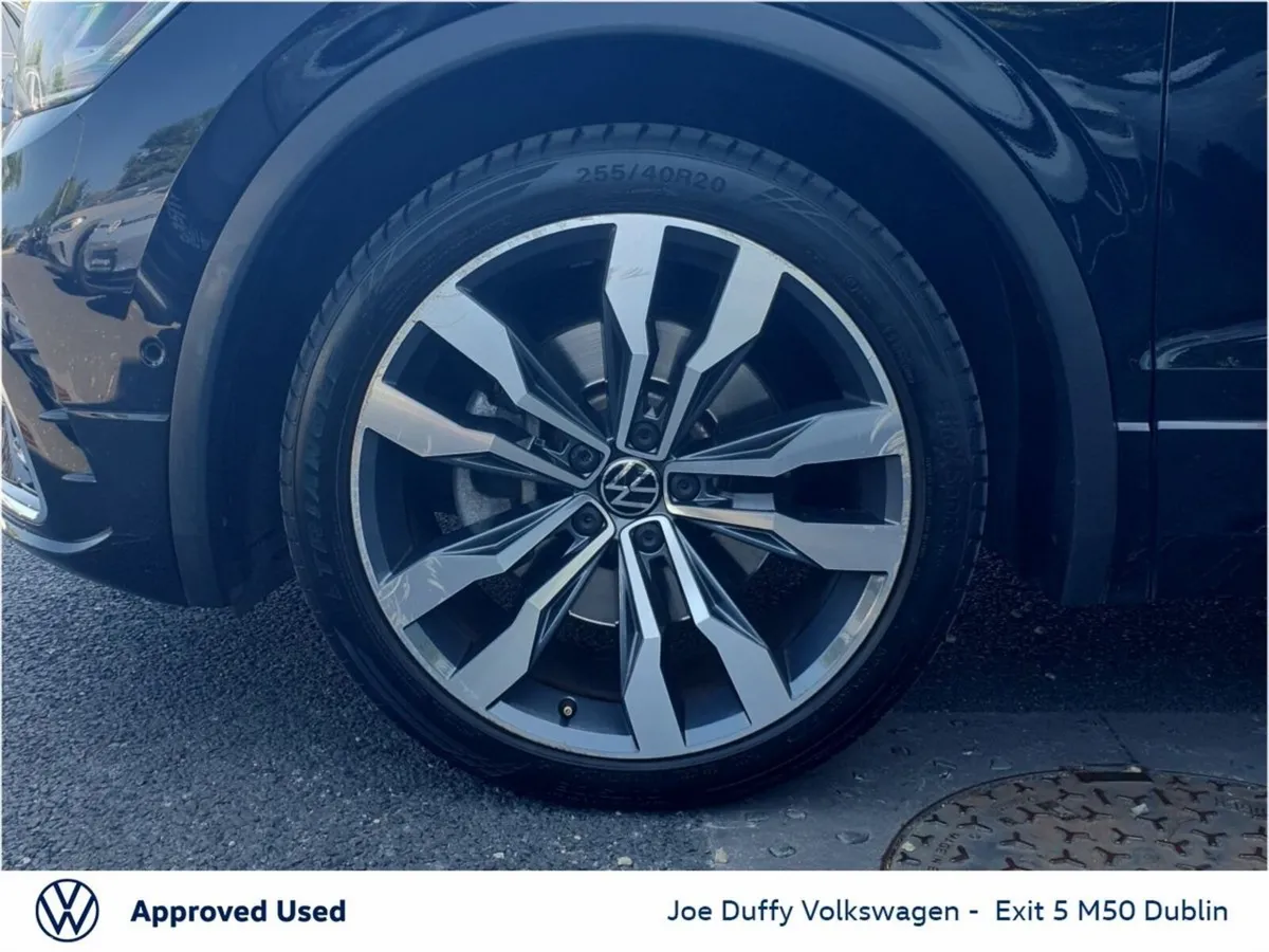 Volkswagen Tiguan SUV, Petrol Plug-in Hybrid, 2023, Black