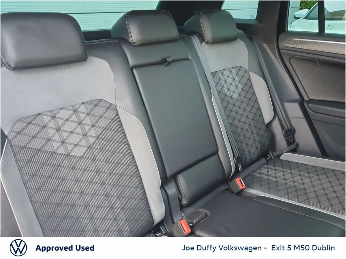 Volkswagen Tiguan SUV, Petrol Plug-in Hybrid, 2023, Black