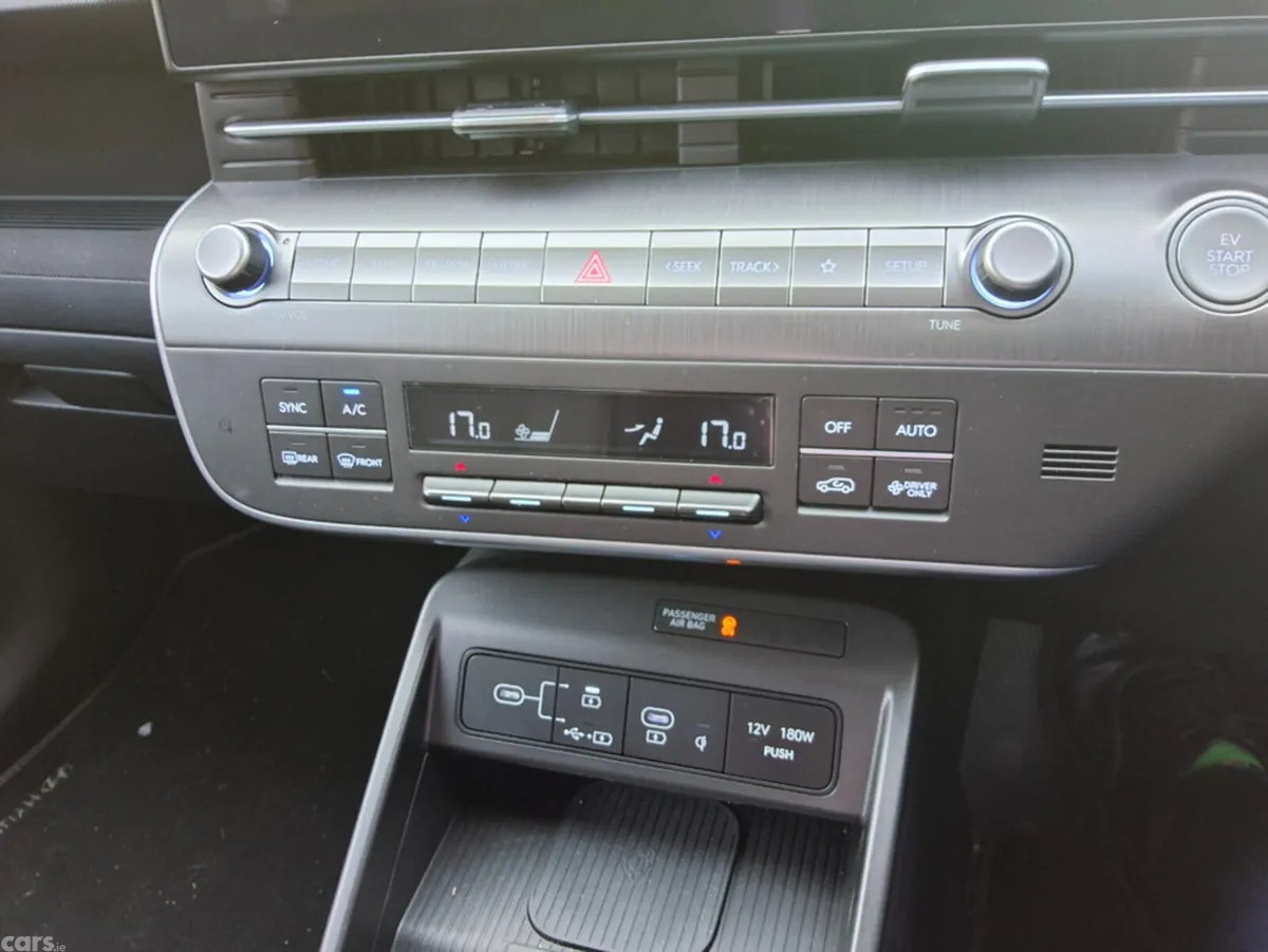 Hyundai KONA SUV, Electric, 2024, Silver