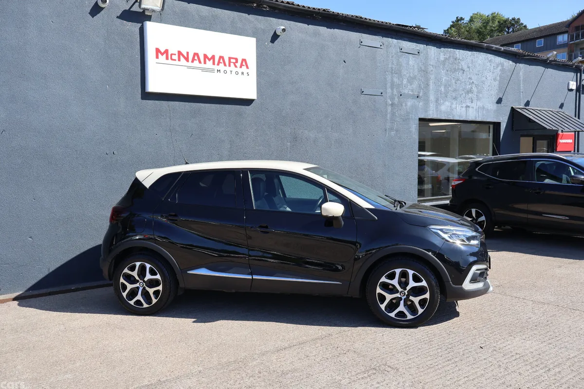 Renault Captur Hatchback, Petrol, 2019, Black