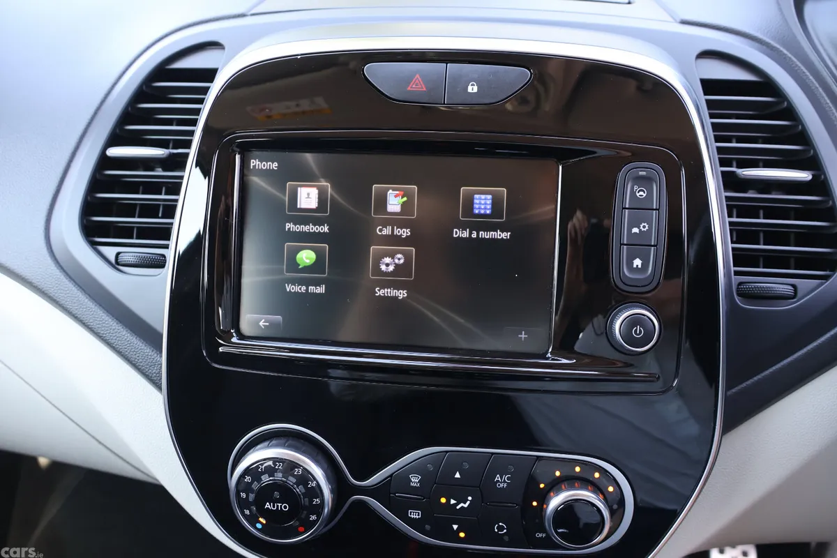 Renault Captur Hatchback, Petrol, 2019, Black
