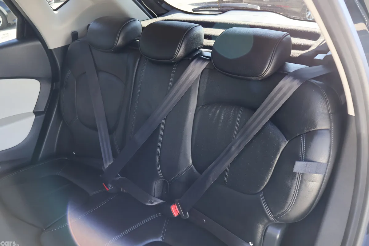 Renault Captur Hatchback, Petrol, 2019, Black